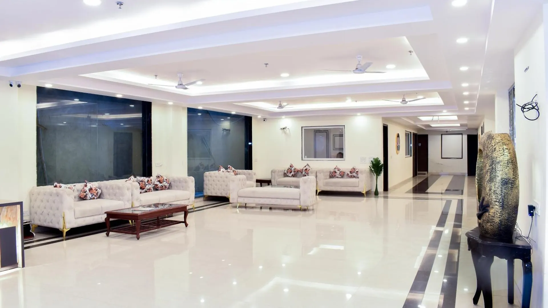 ***  Hotel Yash Palace New Delhi India