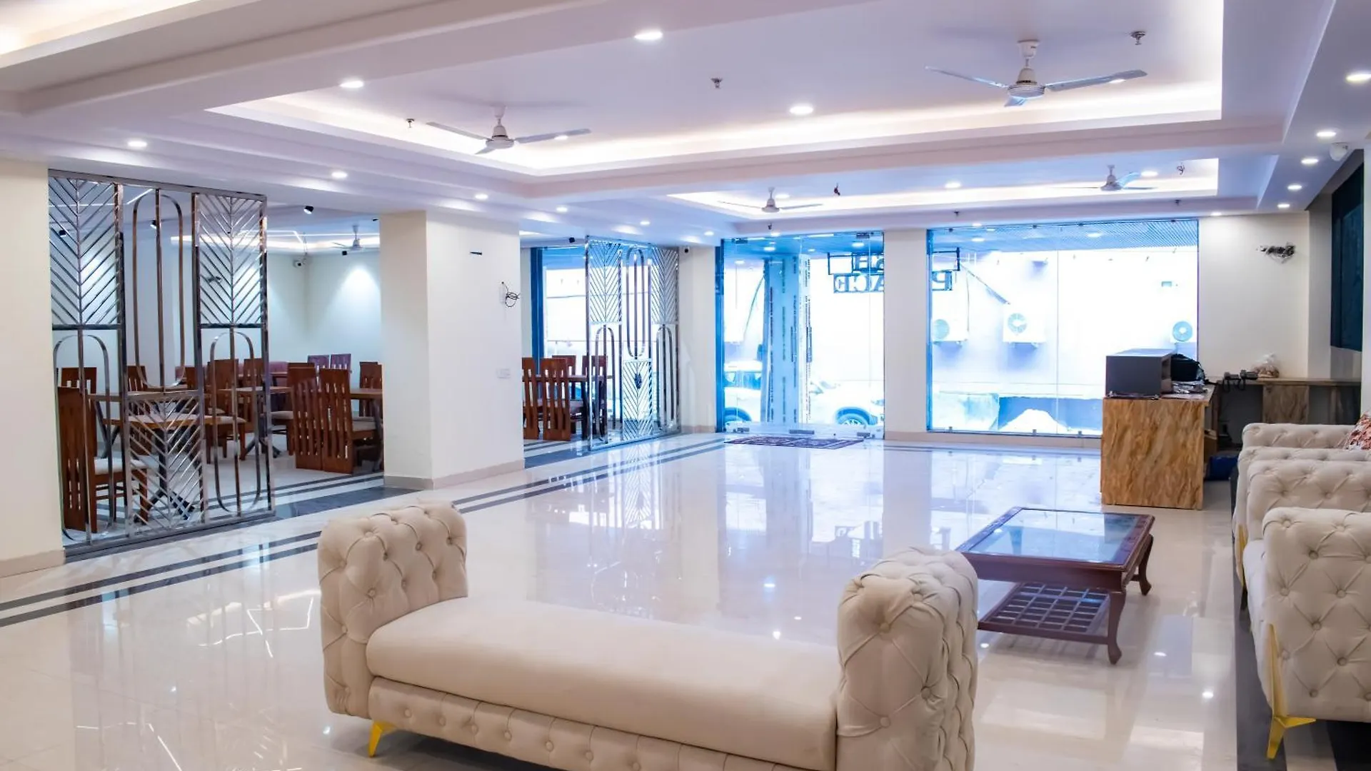 Hotel Yash Palace New Delhi 3*,  India